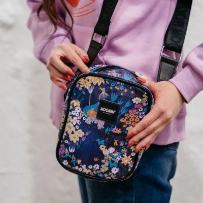 Taška přes rameno Moomin Buttercup blue 	15,5 x 20 x 7 cm